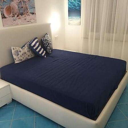דירות איסקיה A Due Passi Dal Mare מראה חיצוני תמונה